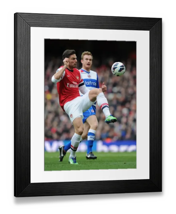 Framed Print : Olivier Giroud in Action: Arsenal vs. Reading, Premier League 2012-13 Framed Print : Olivier Giroud in Action: Arsenal vs. Reading, Premier League 2012-13
