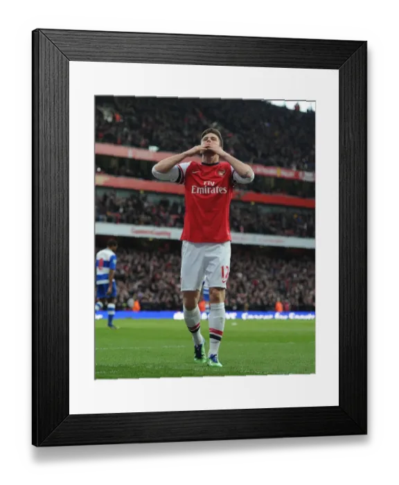 Framed Print : Olivier Giroud's Hat-Trick: Arsenal's Triumph over Reading in the 2012-13 Premier League