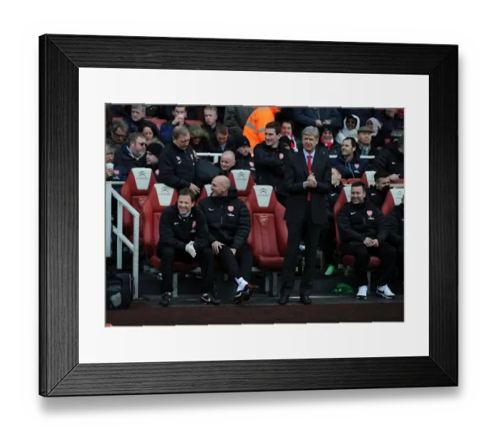 Framed Print : Arsene Wenger and His Team: Arsenal's Pre-Match Huddle vs. Reading (2012-13)