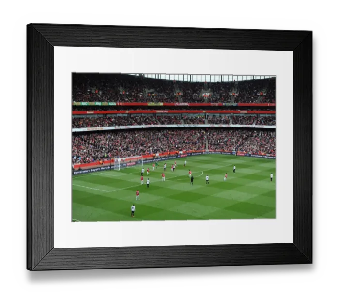 Framed Print : Emirates Stadium. Arsenal 1: 1 Manchester United. Barclays Premier League. Emirates Stadium, 28 / 4 / 13 Framed Print : Emirates Stadium. Arsenal 1: 1 Manchester United. Barclays Premier League. Emirates Stadium, 28 / 4 / 13