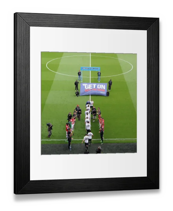Framed Print : Arsenal vs Manchester United: Premier League Clash at Emirates Stadium Framed Print : Arsenal vs Manchester United: Premier League Clash at Emirates Stadium