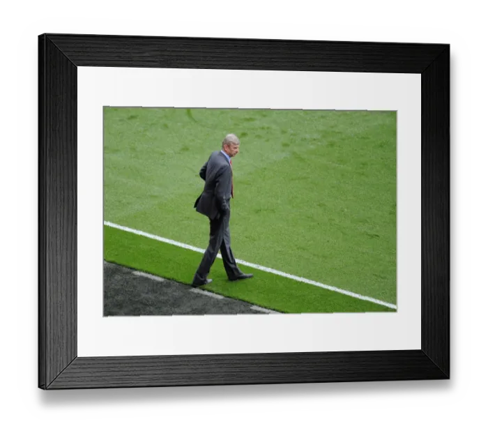 Framed Print : Arsene Wenger and Arsenal Face Off Against Manchester United in Premier League Clash (2012-13) Framed Print : Arsene Wenger and Arsenal Face Off Against Manchester United in Premier League Clash (2012-13)