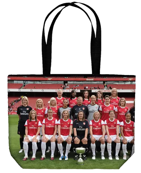 Arsenal Ladies Team. Arsenal 1st Team Photocall and Membersday. Emirates Stadium, 5  /  8  /  10