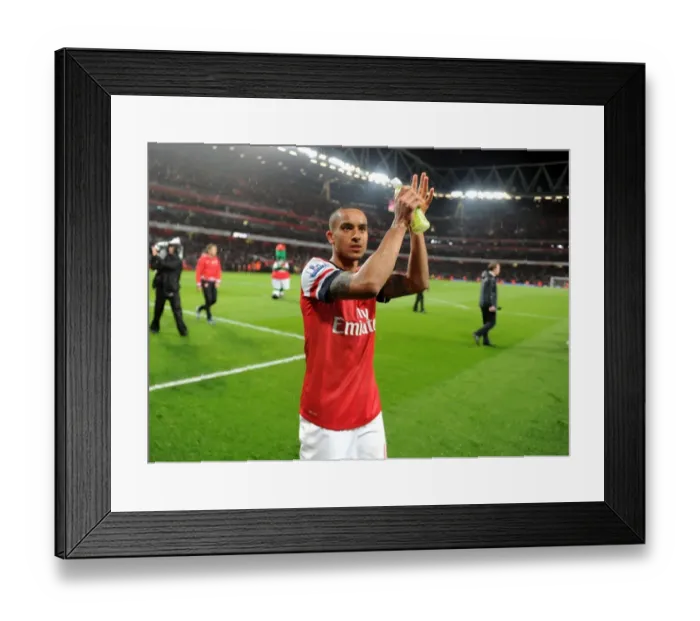 Framed Print : Theo Walcott's Emotional Lap of Honor: Arsenal's 4-1 Victory over Wigan Athletic (Barclays Premier League, 2013)