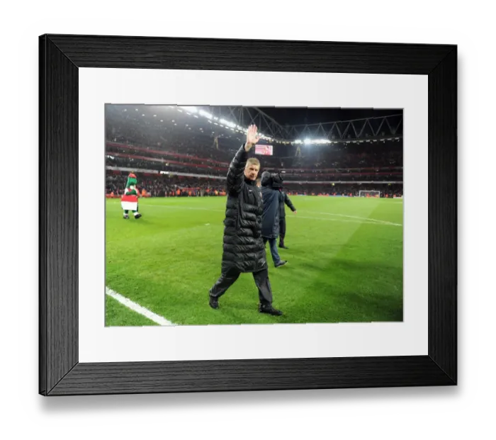 Framed Print : Arsene Wenger's Farewell Lap: Arsenal 4-1 Wigan Athletic, Barclays Premier League, Emirates Stadium (2013)