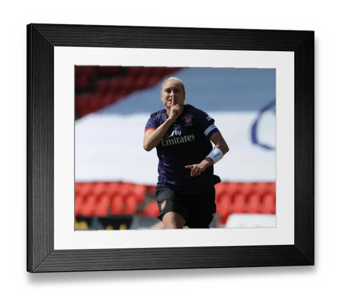 Framed Print : Arsenal Ladies Clinch FA Cup Title: Steph Houghton's Goal Secures Victory over Bristol Academy