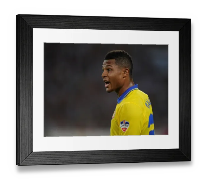 Framed Print : Serge Gnabry in Action: Vietnam vs. Arsenal (2013-14) Framed Print : Serge Gnabry in Action: Vietnam vs. Arsenal (2013-14)