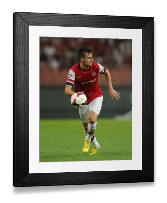 Framed Print : Arsenal's Carl Jenkinson in Action against Nagoya Grampus, Japan 2013 Framed Print : Arsenal's Carl Jenkinson in Action against Nagoya Grampus, Japan 2013