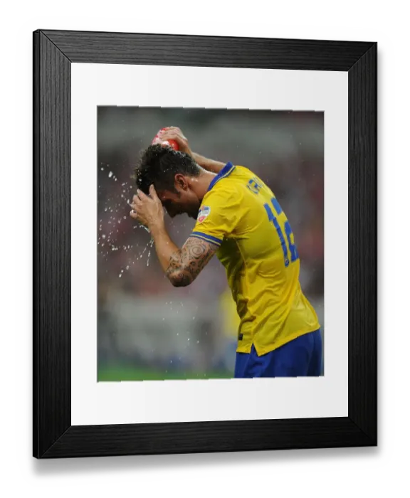 Framed Print : Olivier Giroud Faces Urawa Red Diamonds in Arsenal's 2013 Pre-Season Match Framed Print : Olivier Giroud Faces Urawa Red Diamonds in Arsenal's 2013 Pre-Season Match