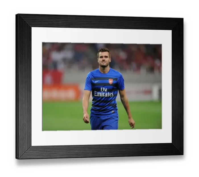 Framed Print : Carl Jenkinson Pre-Season Training with Arsenal at Urawa Red Diamonds, Japan (2013) Framed Print : Carl Jenkinson Pre-Season Training with Arsenal at Urawa Red Diamonds, Japan (2013)
