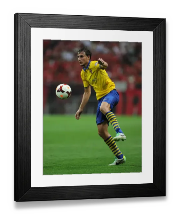 Framed Print : Ignasi Miquel in Action: Arsenal vs Urawa Red Diamonds, Japan 2013 Framed Print : Ignasi Miquel in Action: Arsenal vs Urawa Red Diamonds, Japan 2013