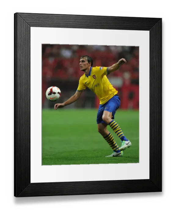 Framed Print : Ignasi Miquel in Action: Arsenal vs Urawa Red Diamonds (2013, Japan) Framed Print : Ignasi Miquel in Action: Arsenal vs Urawa Red Diamonds (2013, Japan)