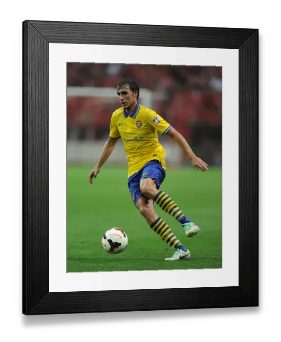 Framed Print : Ignasi Miquel in Action: Arsenal vs Urawa Red Diamonds (2013, Japan)
