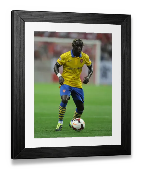 Framed Print : Bacary Sagna in Action: Arsenal vs Urawa Red Diamonds, Japan 2013 Framed Print : Bacary Sagna in Action: Arsenal vs Urawa Red Diamonds, Japan 2013