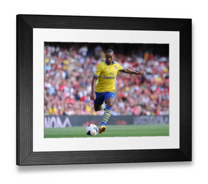 Framed Print : Theo Walcott (Arsenal). Arsenal 2: 2 Napoli. Emirates Cup Day One. Emirates Stadium, 3  /  8  /  13