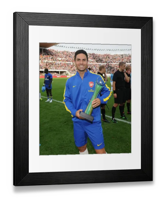 Framed Print : Mikel Arteta - Arsenal vs Manchester City Pre-Season Clash in Helsinki, 2013