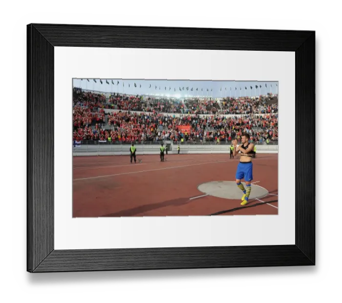Framed Print : Arsenal's Carl Jenkinson Applauding Fans after Arsenal vs Manchester City Pre-Season Match, 2013
