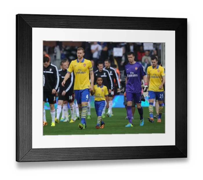 Framed Print : Arsenal's Per Mertesacker and the Gunners Mascot Before Fulham Clash (2013-14)