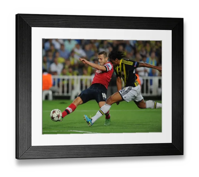 Framed Print : Jack Wilshere vs Bruno Alves: Arsenal's Battle in Istanbul - A UEFA Champions League Showdown