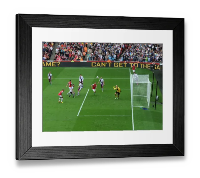 Framed Print : Arsenal v Aston Villa - Premier League Framed Print : Arsenal v Aston Villa - Premier League