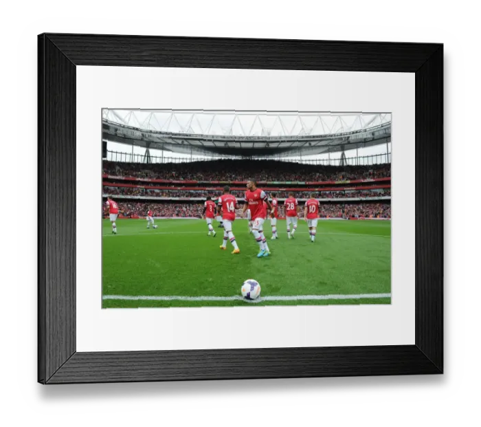 Framed Print : Arsenal vs Aston Villa: Premier League 2013-14 - Emirates Stadium, London