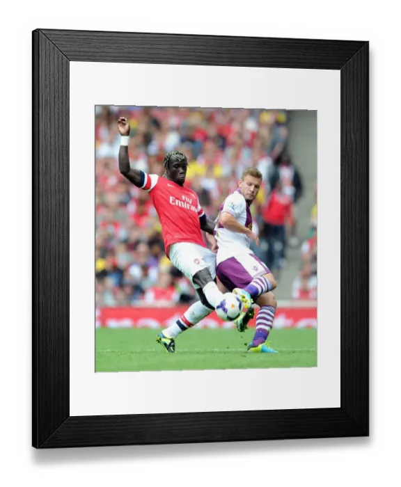 Framed Print : Bacary Sagna Outmaneuvers Andreas Weimann: Arsenal vs Aston Villa, Premier League 2013-14 Framed Print : Bacary Sagna Outmaneuvers Andreas Weimann: Arsenal vs Aston Villa, Premier League 2013-14