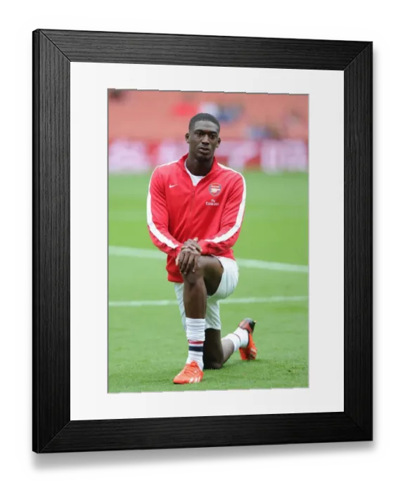 Framed Print : Yaya Sanogo: Arsenal's Ready-to-Roar Striker Ahead of Arsenal v Aston Villa Clash (2013-14)