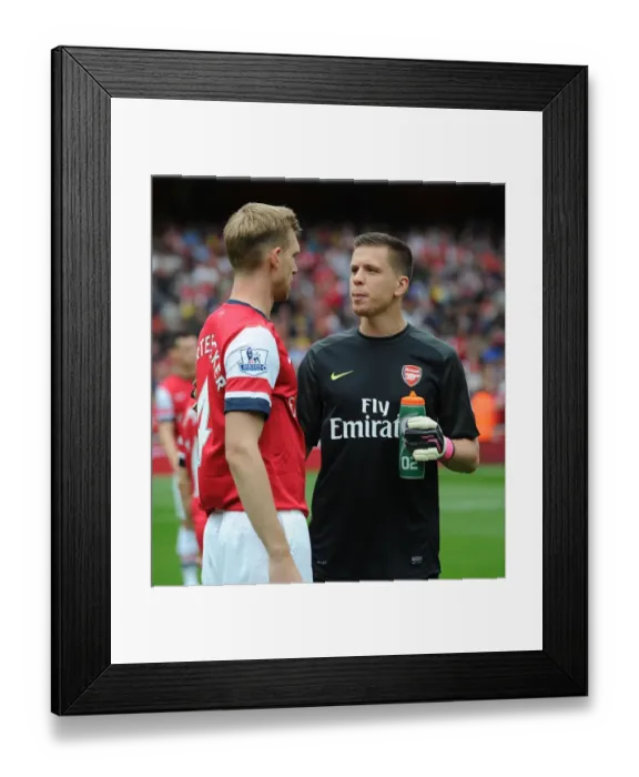 Framed Print : Arsenal Duo: Mertesacker and Szczesny - Pre-Match Chat (Arsenal vs Aston Villa, 2013-14) Framed Print : Arsenal Duo: Mertesacker and Szczesny - Pre-Match Chat (Arsenal vs Aston Villa, 2013-14)