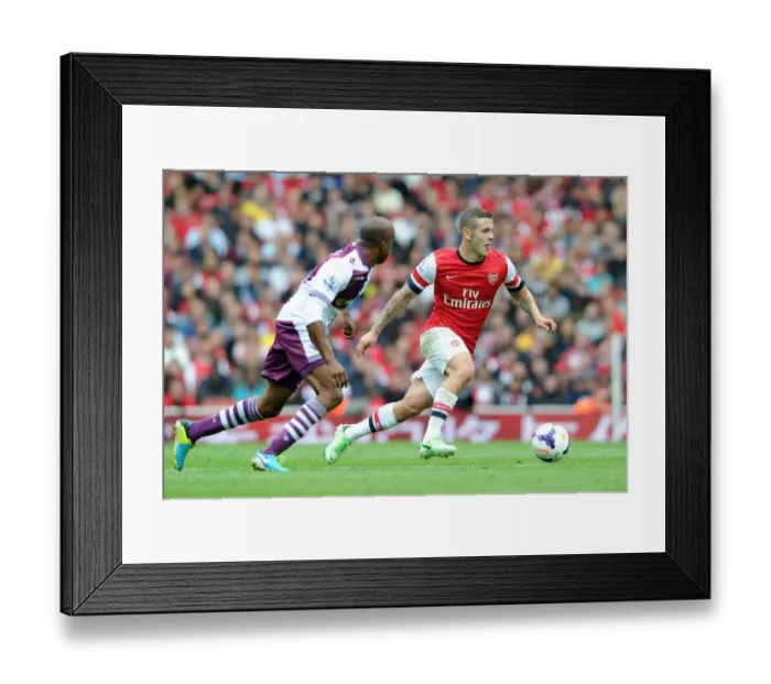 Framed Print : Battle in Midfield: Wilshere vs Delph, Arsenal vs Aston Villa, Premier League 2013-14 Framed Print : Battle in Midfield: Wilshere vs Delph, Arsenal vs Aston Villa, Premier League 2013-14
