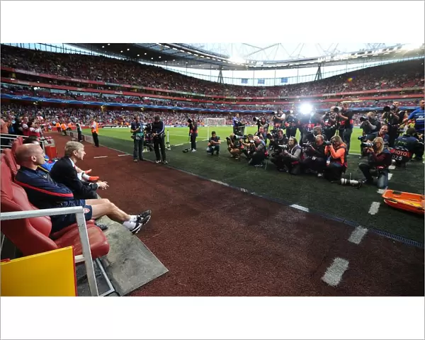 Arsene Wenger in the Dugout: Arsenal v Fenerbahce UEFA Champions League Play-offs, 2013