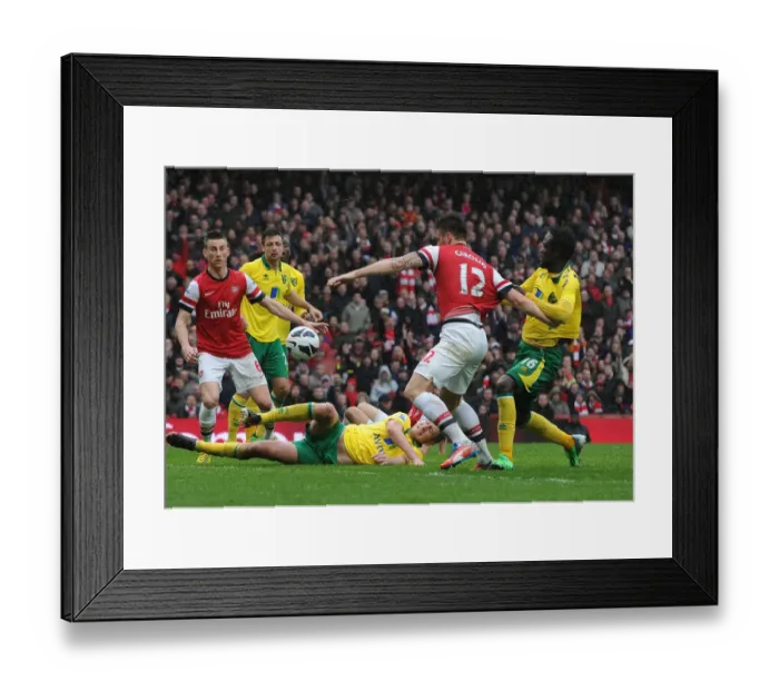 Framed Print : Arsenal vs. Norwich City: Penalty Drama in the Premier League