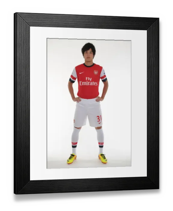 Framed Print : Arsenal FC 2013-14 Squad: Ryo Miyaichi at Team Photocall Framed Print : Arsenal FC 2013-14 Squad: Ryo Miyaichi at Team Photocall
