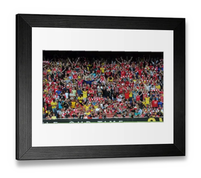 Framed Print : Family section. Arsenal 1: 0 Tottenham Hotspur. Barclays Premier League. Emirates Stadium, 1  /  9  /  13
