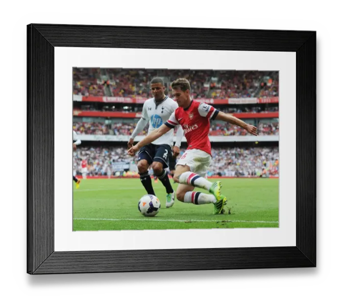 Framed Print : Arsenal's Aaron Ramsey Outmaneuvers Tottenham's Kyle Walker