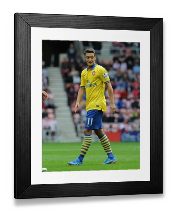 Framed Print : Mesut Ozil: In Action Against Sunderland, Premier League 2013-14 Framed Print : Mesut Ozil: In Action Against Sunderland, Premier League 2013-14