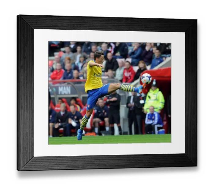 Framed Print : Mesut Ozil: In Action Against Sunderland, Premier League 2013-14 Framed Print : Mesut Ozil: In Action Against Sunderland, Premier League 2013-14