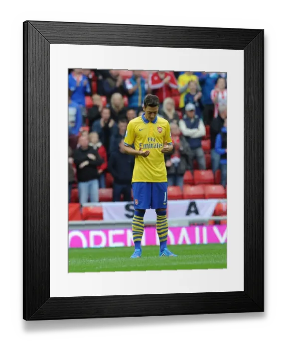Framed Print : Mesut Ozil (Arsenal). Sunderland 1: 3 Arsenal. Barclays Premier League. Stadium of Light, 14 / 9 / 13 Framed Print : Mesut Ozil (Arsenal). Sunderland 1: 3 Arsenal. Barclays Premier League. Stadium of Light, 14 / 9 / 13