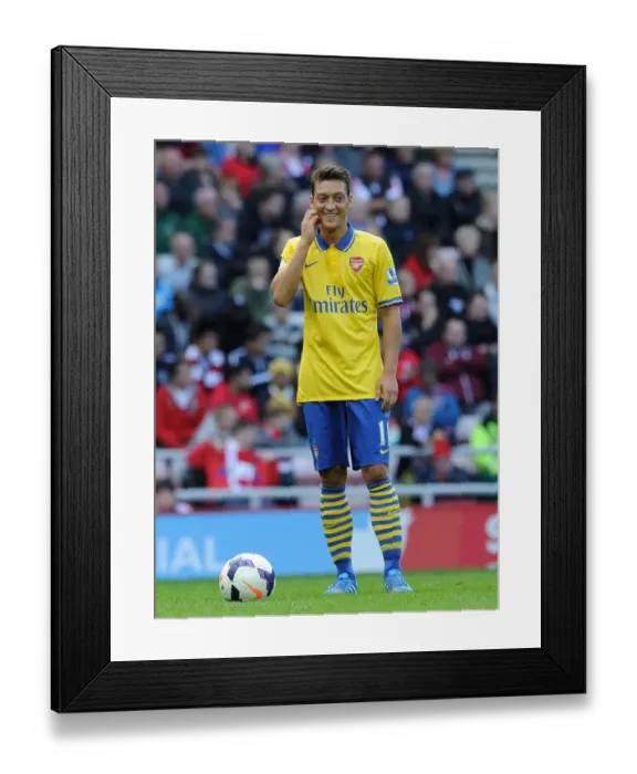 Framed Print : Mesut Ozil: In Action Against Sunderland, Premier League 2013-14 Framed Print : Mesut Ozil: In Action Against Sunderland, Premier League 2013-14