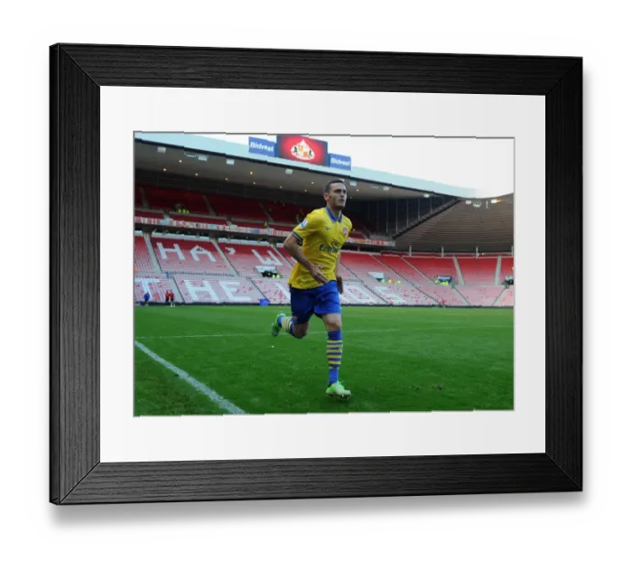 Framed Print : Thomas Vermaelen Leads Arsenal to Victory: 1-3 Over Sunderland at Stadium of Light, Barclays Premier League (September 14, 2013)
