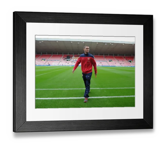 Framed Print : Thomas Vermaelen (Arsenal). Sunderland 1: 3 Arsenal. Barclays Premier League. Stadium of Light Framed Print : Thomas Vermaelen (Arsenal). Sunderland 1: 3 Arsenal. Barclays Premier League. Stadium of Light