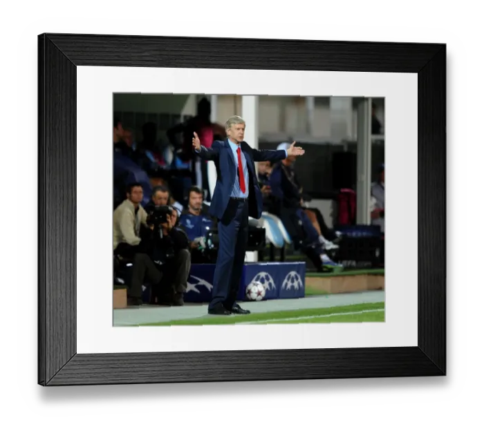 Framed Print : Arsene Wenger and Arsenal Face Off Against Olympique Marseille in Champions League (2013-14) Framed Print : Arsene Wenger and Arsenal Face Off Against Olympique Marseille in Champions League (2013-14)