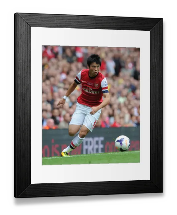 Framed Print : Ryo Miyaichi in Action: Arsenal vs Stoke City, Premier League 2013-14