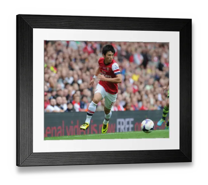 Framed Print : Ryo Miyaichi in Action: Arsenal vs Stoke City, Premier League 2013-14