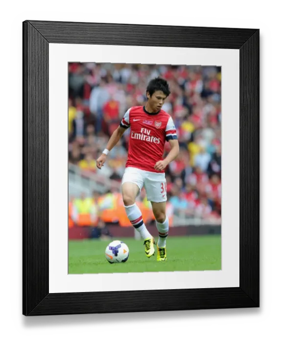 Framed Print : Ryo Miyaichi in Action: Arsenal vs Stoke City, Premier League 2013-14