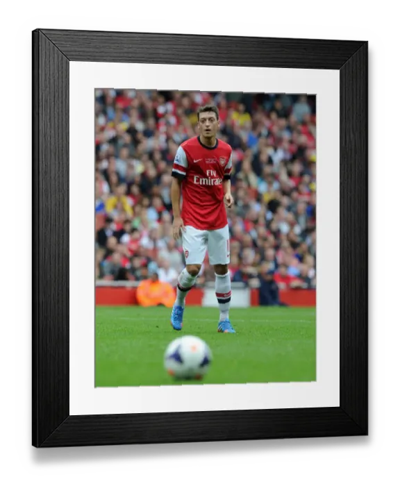 Framed Print : Mesut Ozil in Action: Arsenal vs Stoke City, Premier League 2013-14 Framed Print : Mesut Ozil in Action: Arsenal vs Stoke City, Premier League 2013-14