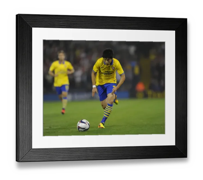 Framed Print : Ryo Miyaichi in Action: Arsenal vs. West Bromwich Albion, Capital One Cup 2013-14 Framed Print : Ryo Miyaichi in Action: Arsenal vs. West Bromwich Albion, Capital One Cup 2013-14