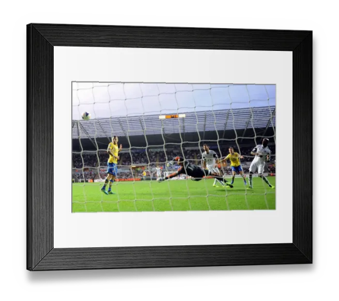 Framed Print : Aaron Ramsey Scores Arsenal's Second Goal (2013-14): Swansea City vs Arsenal