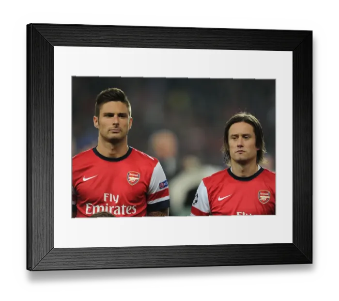 Framed Print : Arsenal: Giroud and Rosicky Pre-Match Huddle vs Napoli, UEFA Champions League 2013-14