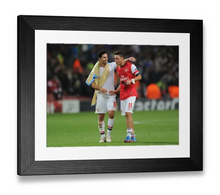 Framed Print : Mikel Arteta and Mesut Ozil: Arsenal's Midfield Duo in Action against Napoli (2013-14)