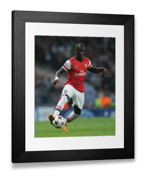 Framed Print : Arsenal's Bacary Sagna in Action against Napoli, UEFA Champions League 2013-14